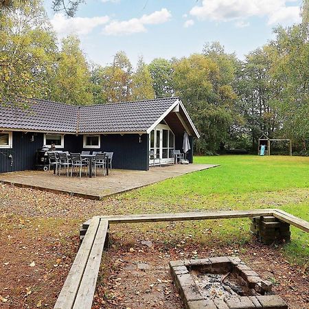 Four-Bedroom Holiday Home In Vaeggerlose 8 Bøtø By Exterior foto